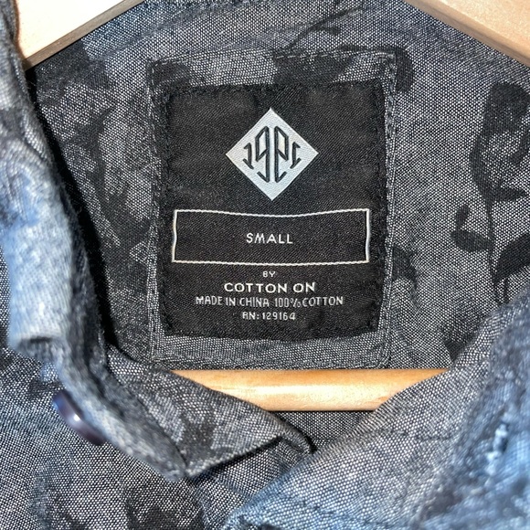 Cotton On Short-Sleeve Patterned Button-Down - Picture 2 of 5